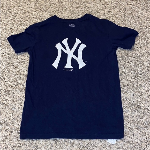 yankees t-shirt! - Picture 1 of 2